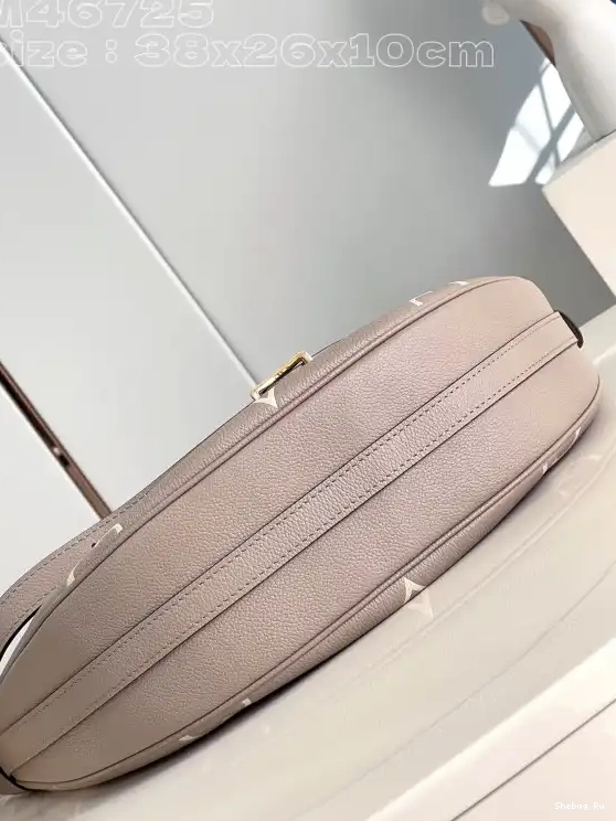 LOUIS LOOP VUITTON HOBO 0530